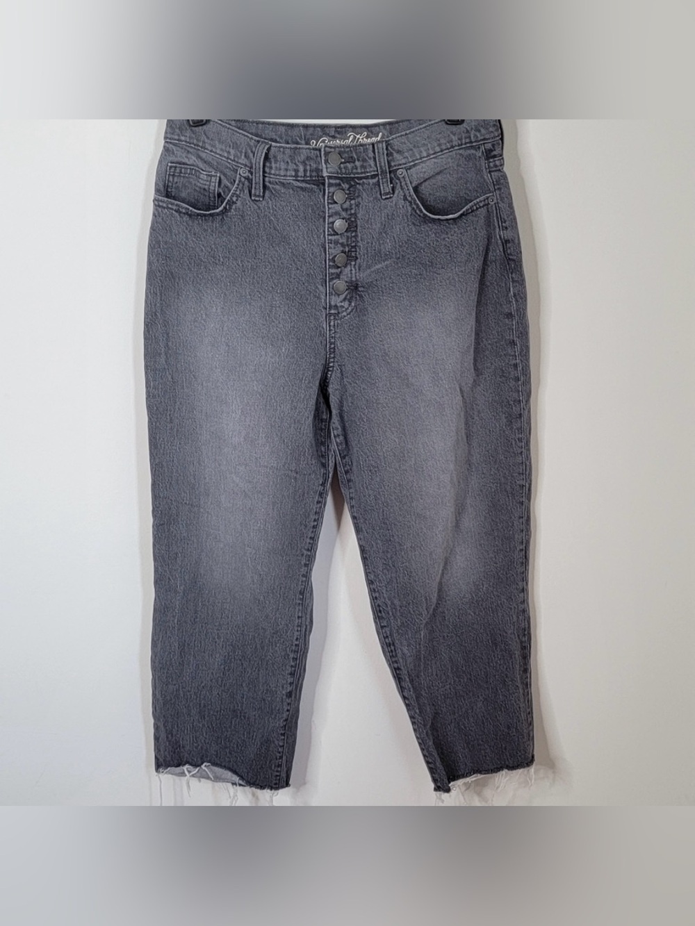 8/29 ❤️ Universal Thread vintage straight jeans